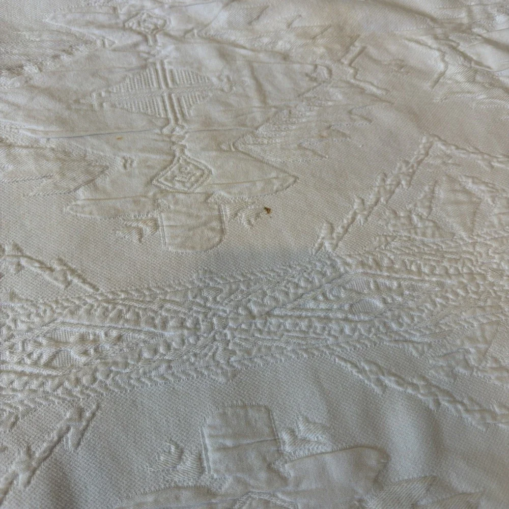 Ralph Lauren Textured 100% Cotton White Coverlet Geometric Diamond Pattern Full